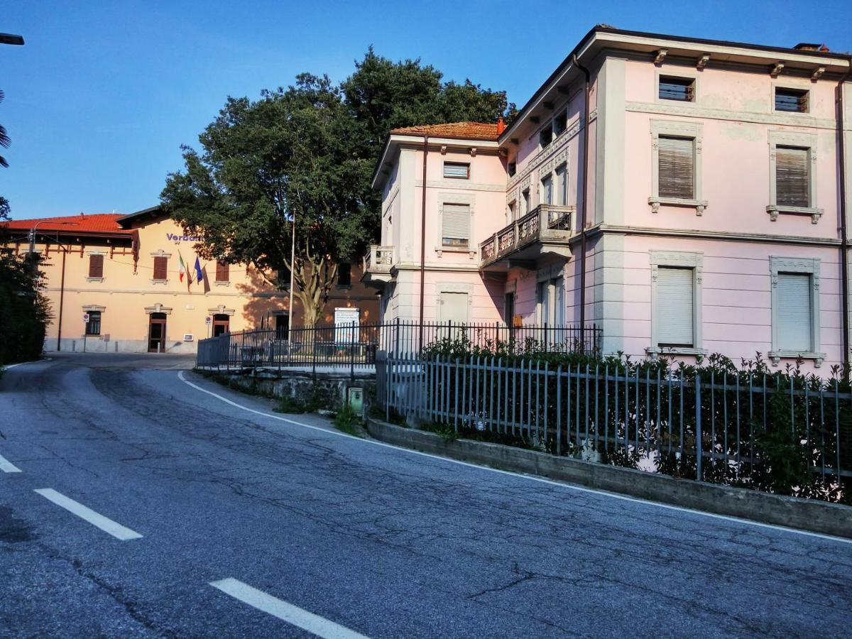 Tra La Stazione E Il Lago Apartment Verbania Exterior photo