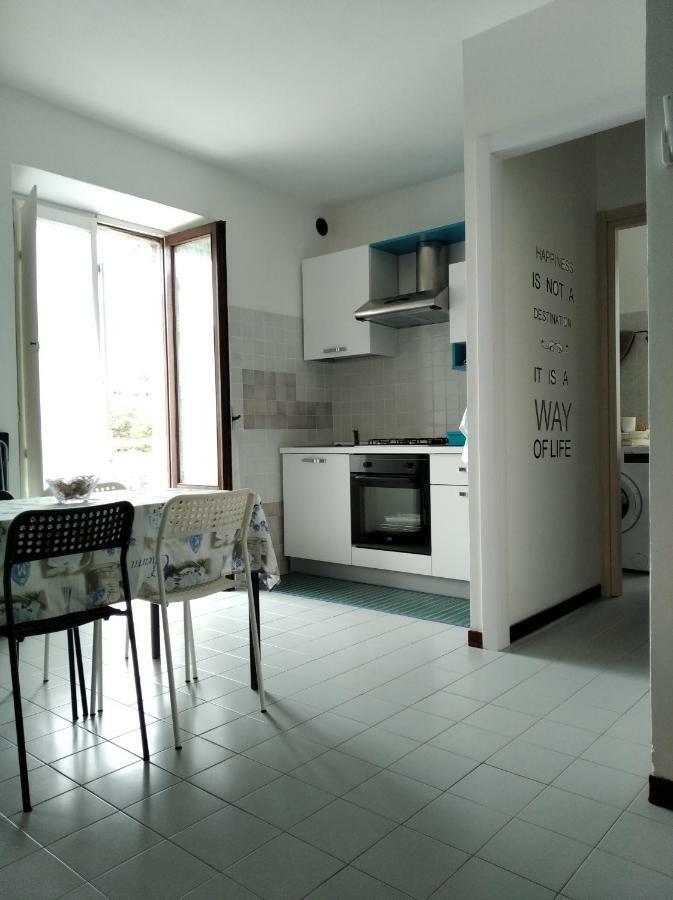 Tra La Stazione E Il Lago Apartment Verbania Exterior photo